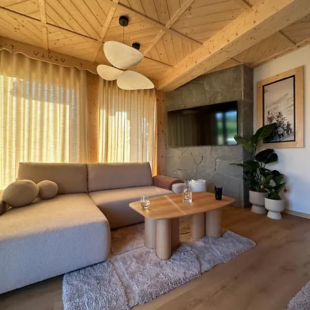 Lovelia Luxury *